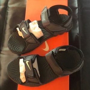Little Boys Nike Santiam 5 Sandals Size 1Y